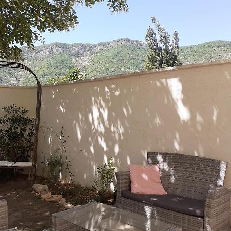 Bed and Breakfast Alma Bella Le Pegue Exterior foto