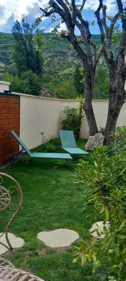 Bed and Breakfast Alma Bella Le Pegue Exterior foto